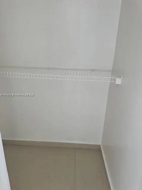 5445 Collins Ave, #1602