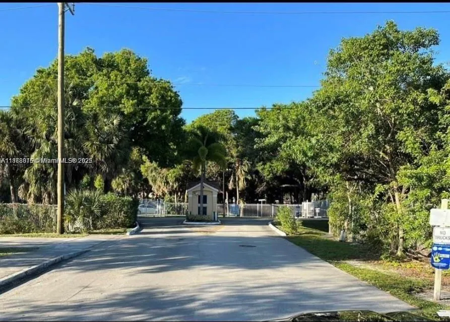 2445 NW 33rd St, #1413
