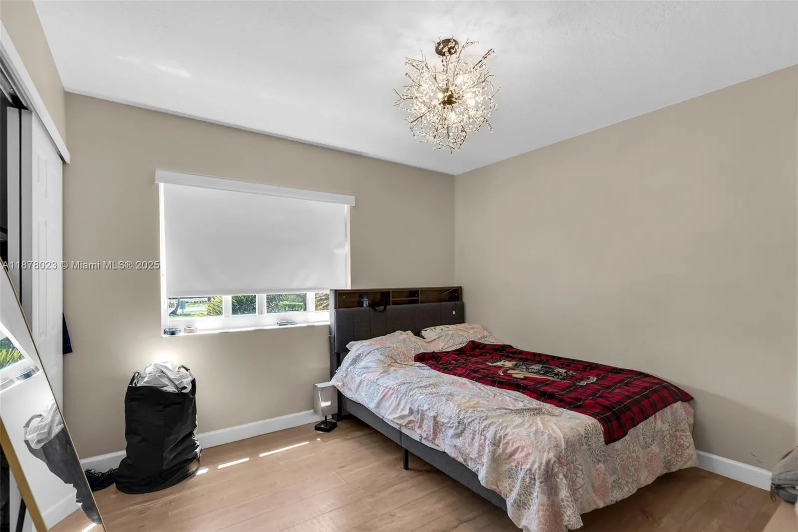 1086 SE 5th Ct