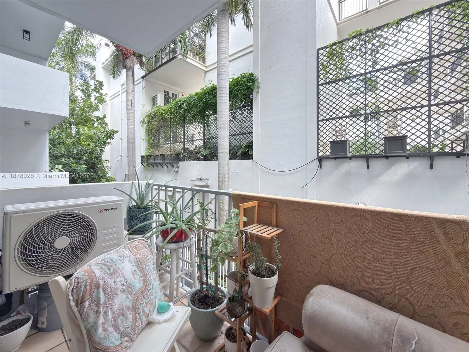 221 Meridian Ave, #211