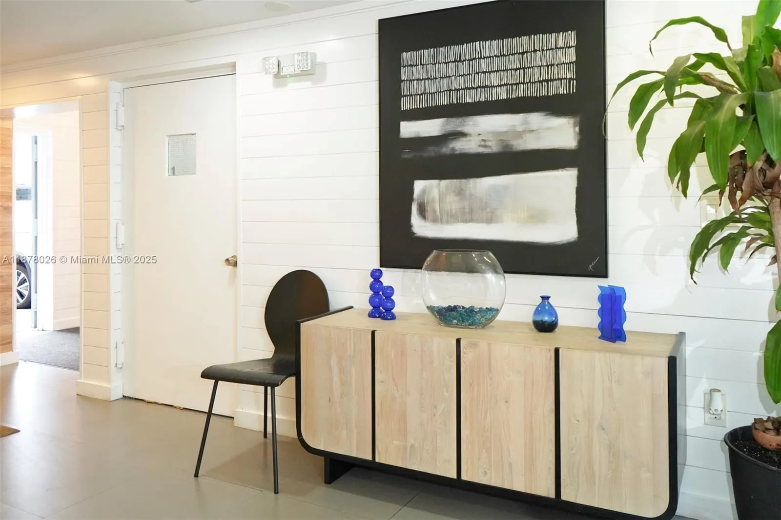 221 Meridian Ave, #211