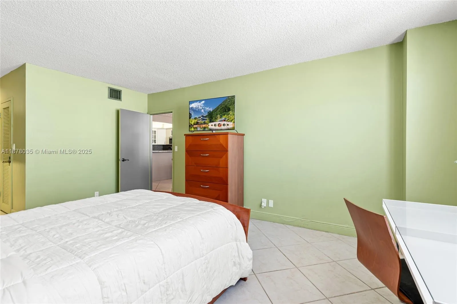 3725 S Ocean Dr, #1609