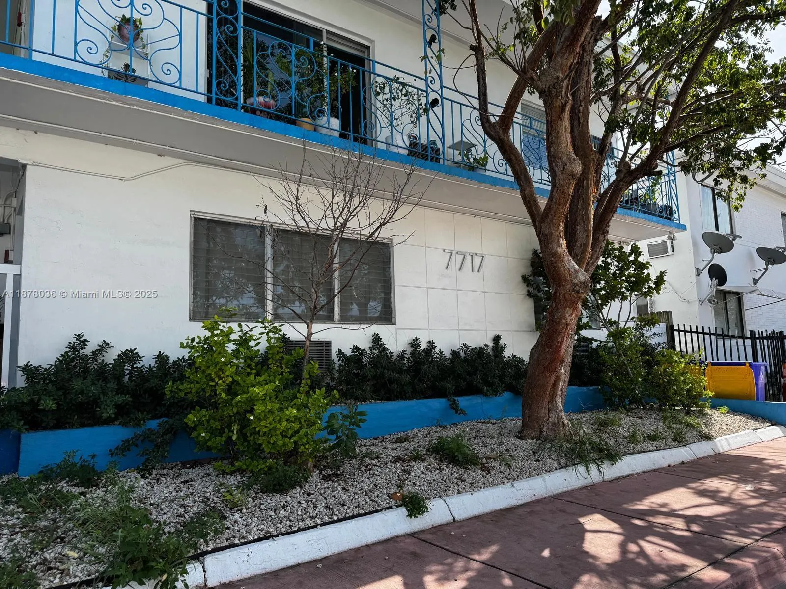 7717 Byron Ave, #9