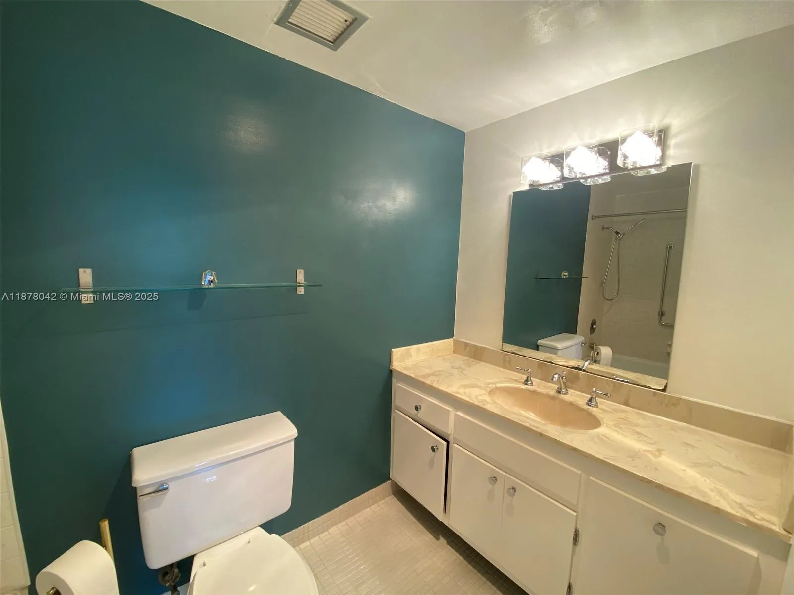 4200 Hillcrest Dr, #303