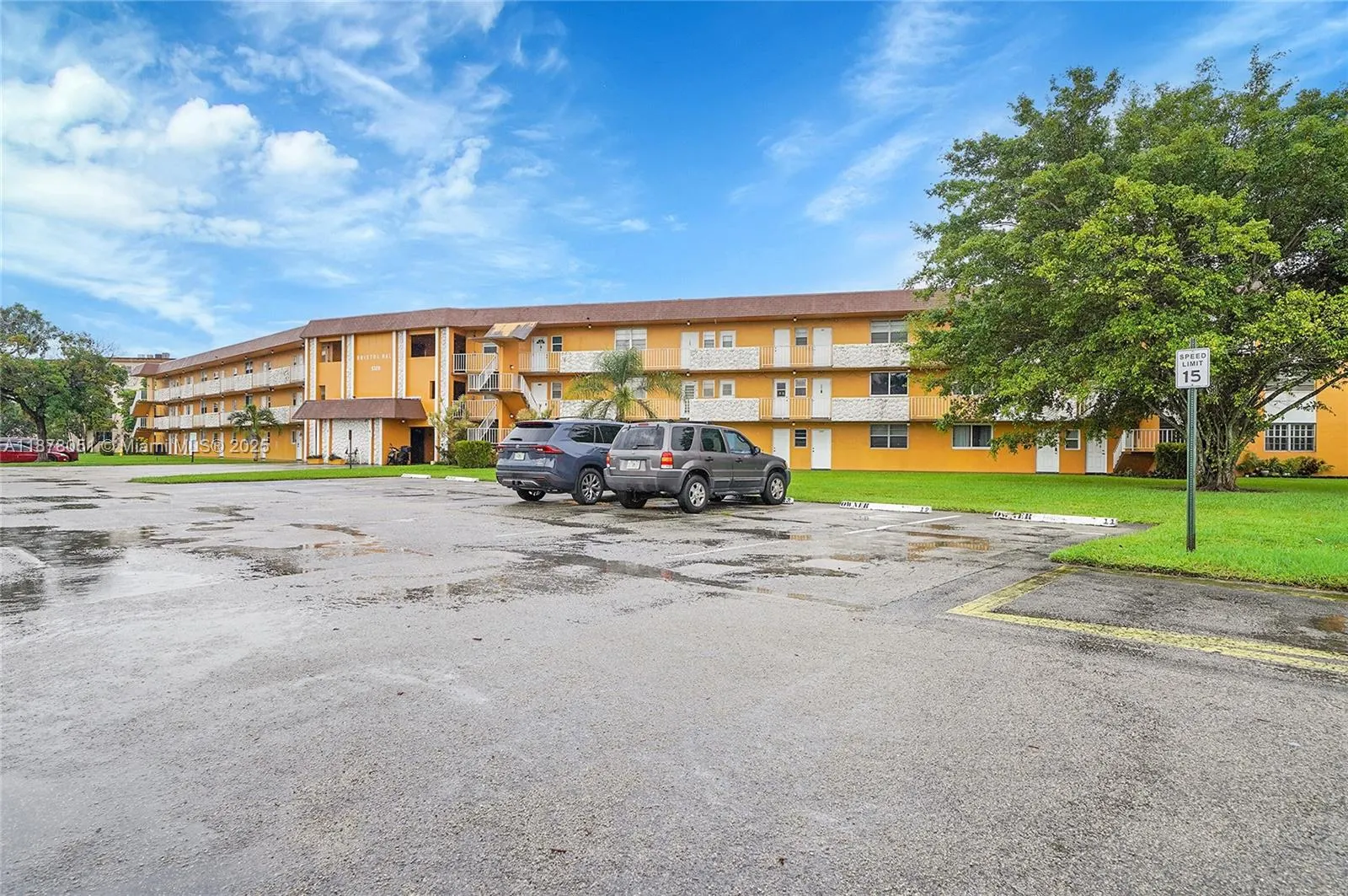 5320 NW 11th St, #205