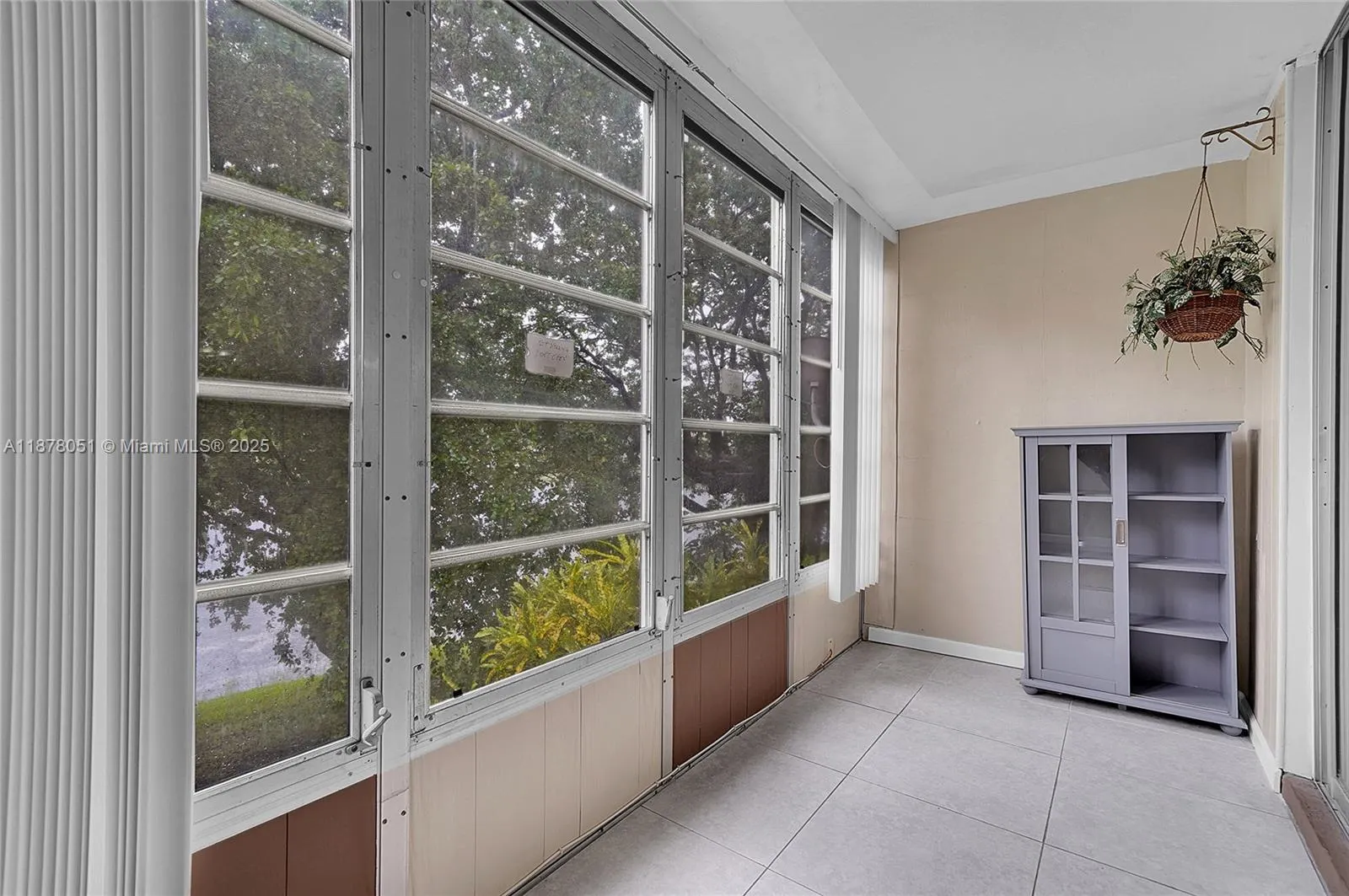 5320 NW 11th St, #205