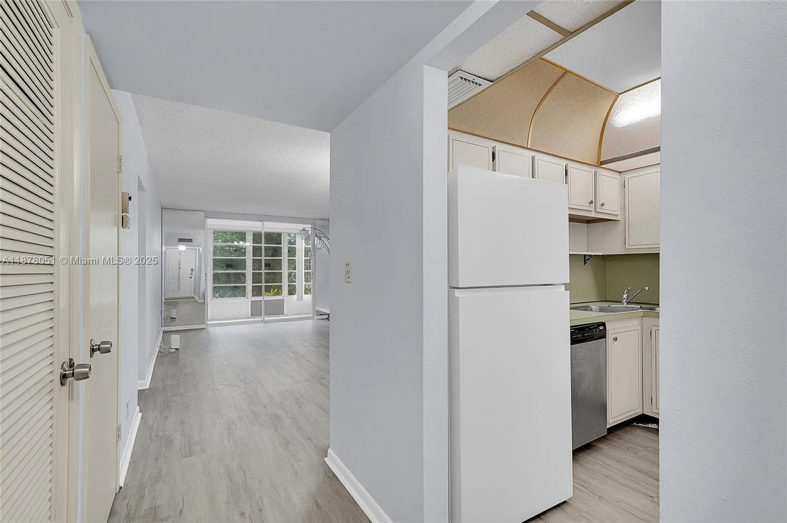 5320 NW 11th St, #205