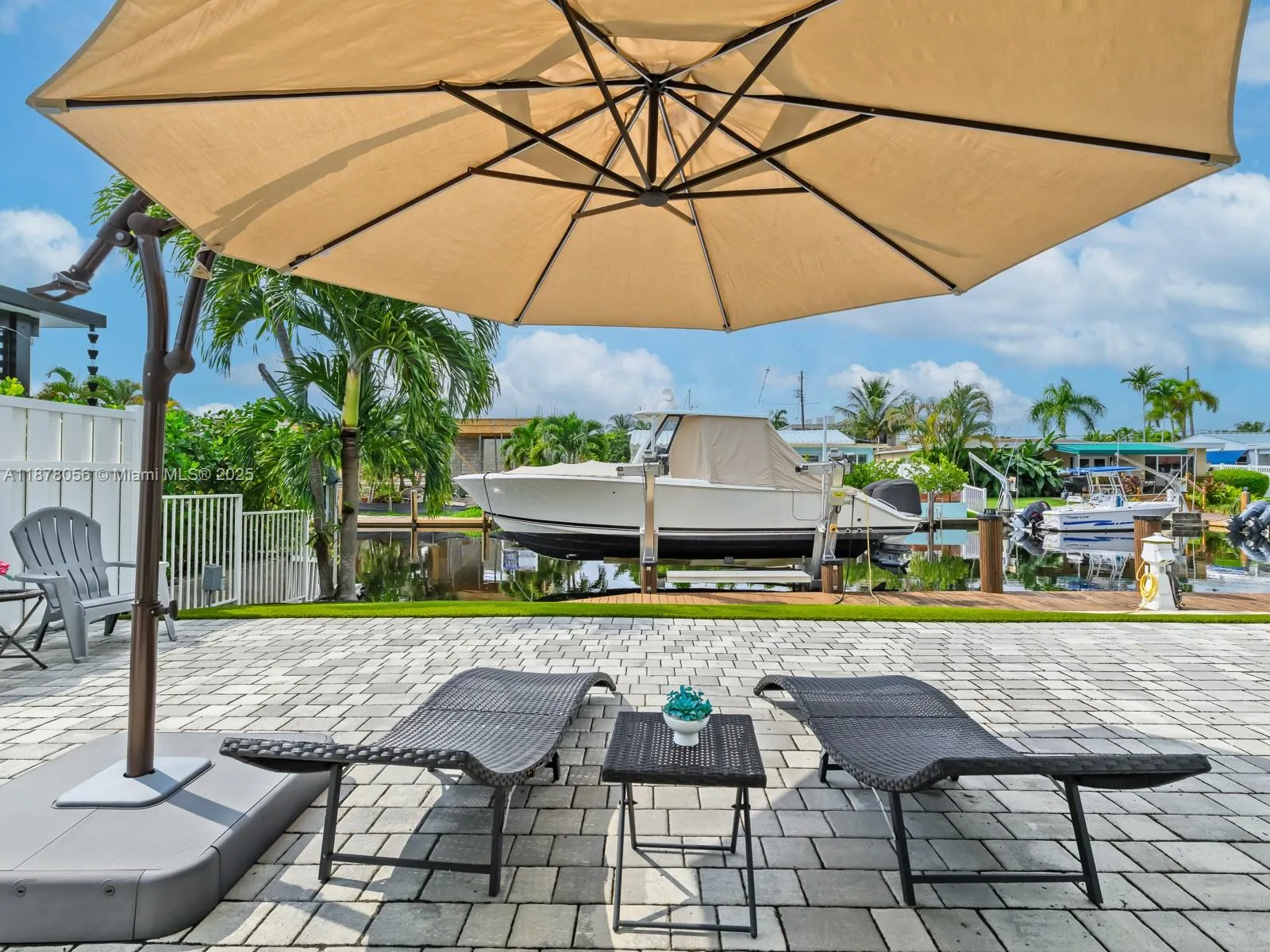 1206 Mango Isle