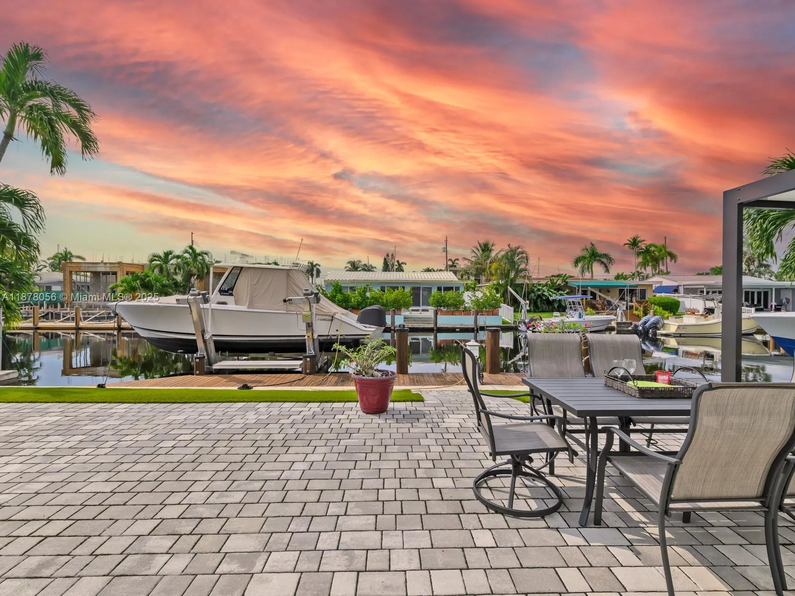 1206 Mango Isle