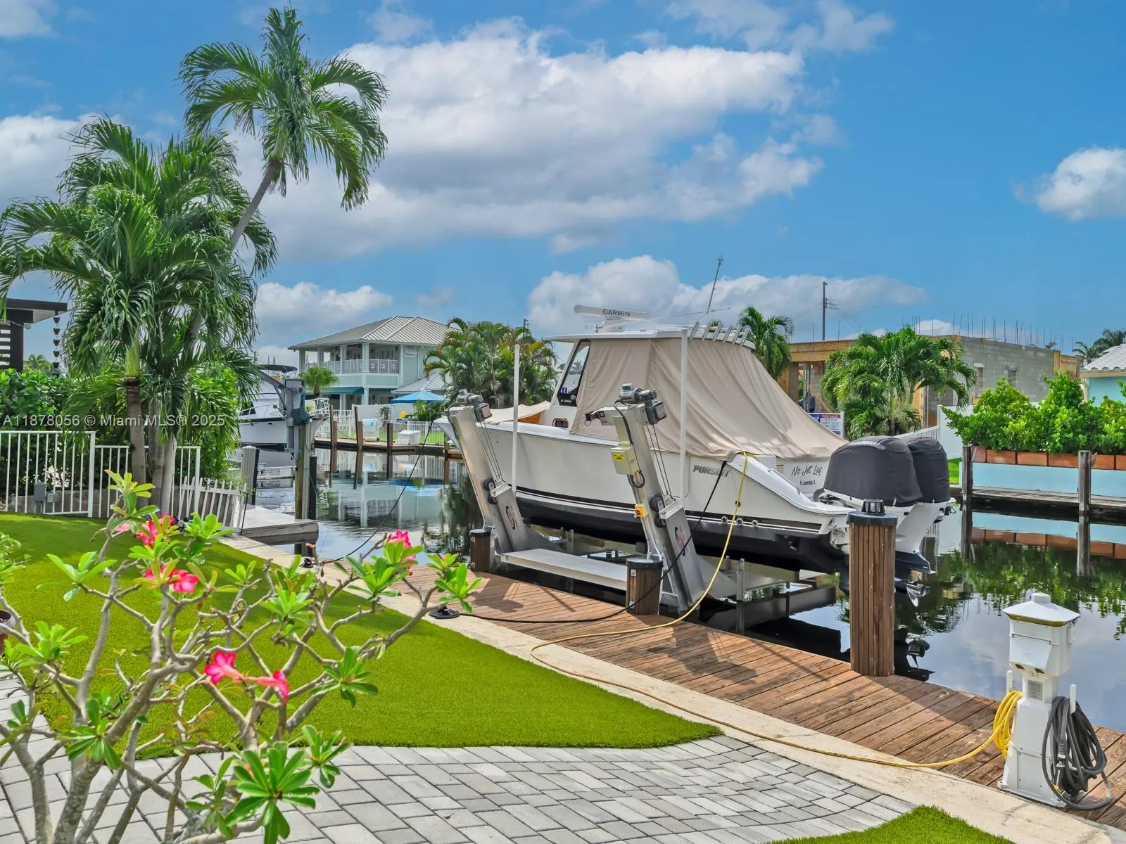 1206 Mango Isle