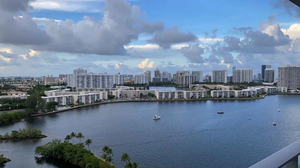 17301 Biscayne Blvd, #1706