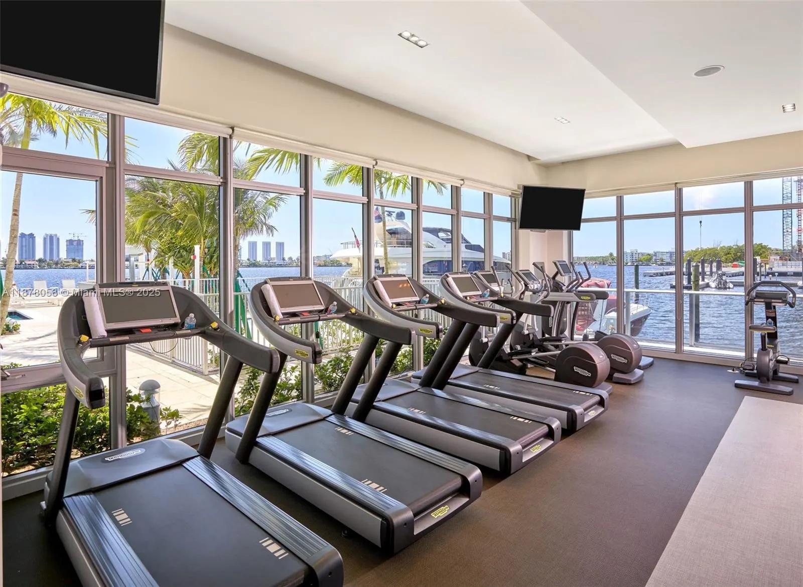 17301 Biscayne Blvd, #1706