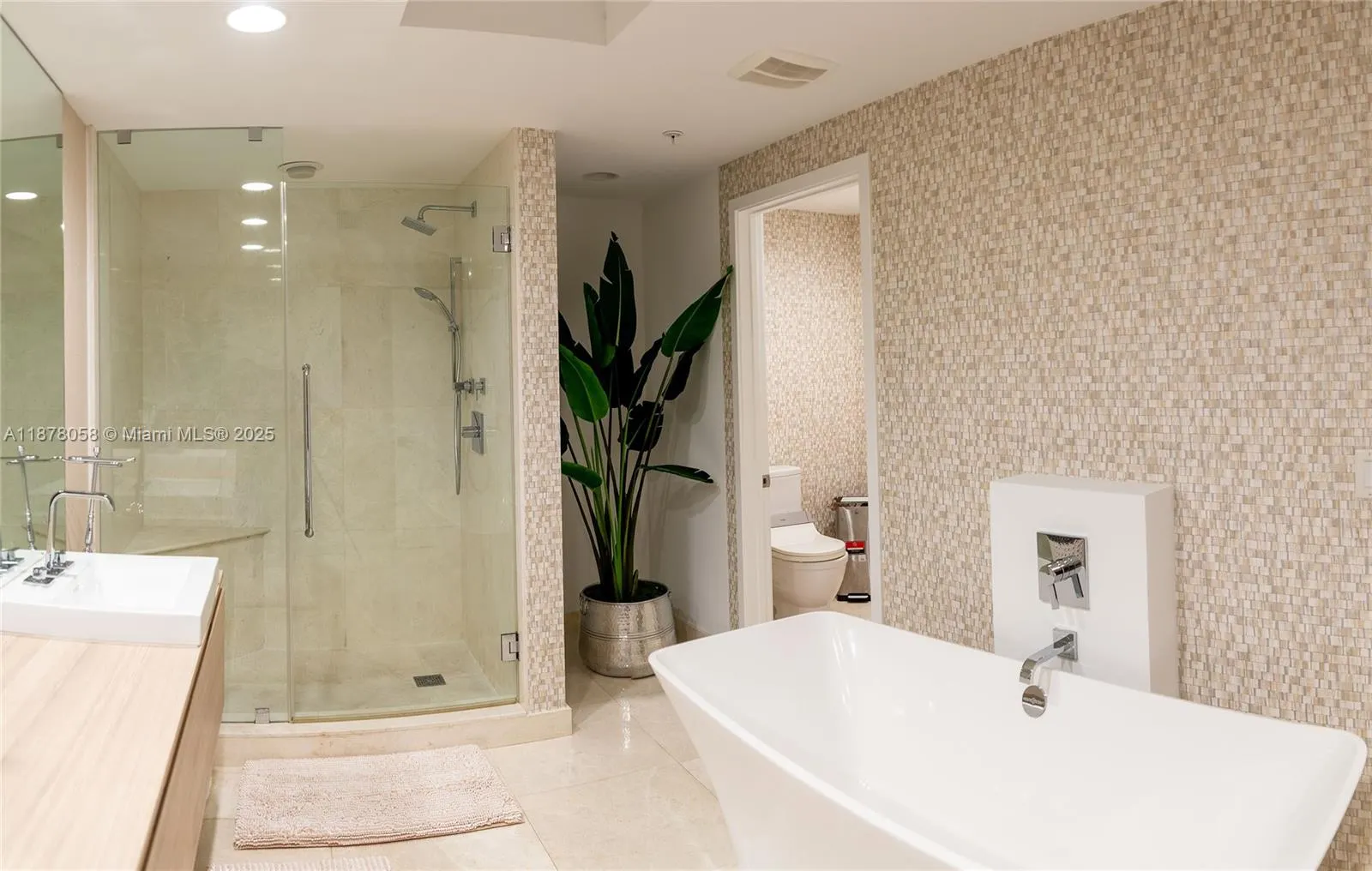 17301 Biscayne Blvd, #1706