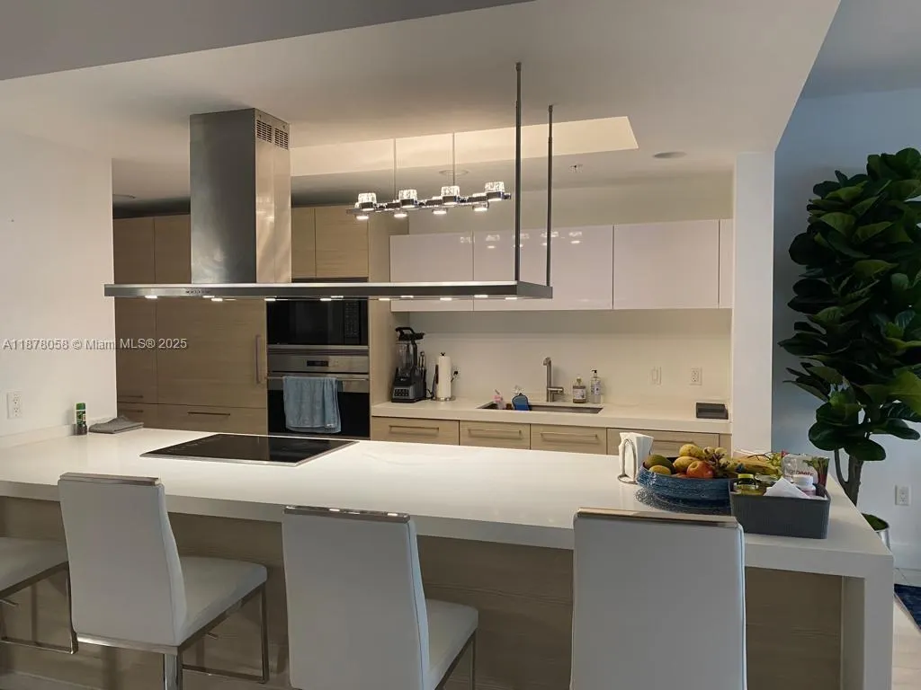 17301 Biscayne Blvd, #1706