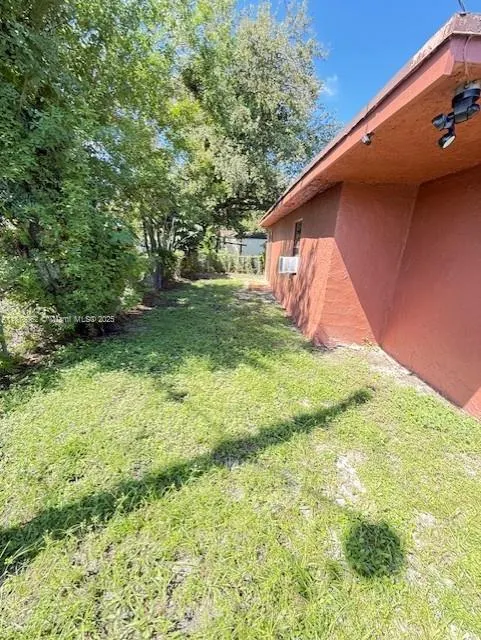 2246 Service Rd