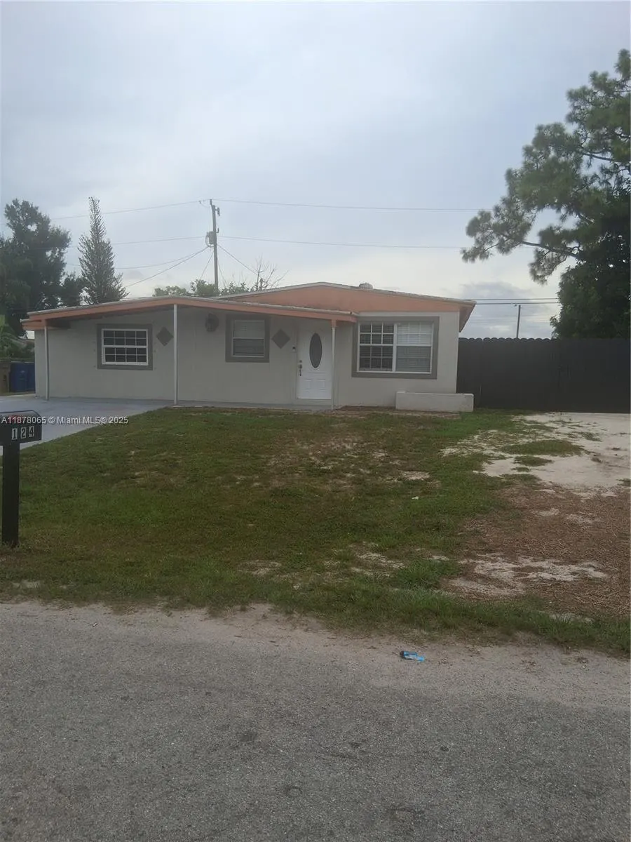 124 Apache St, #124