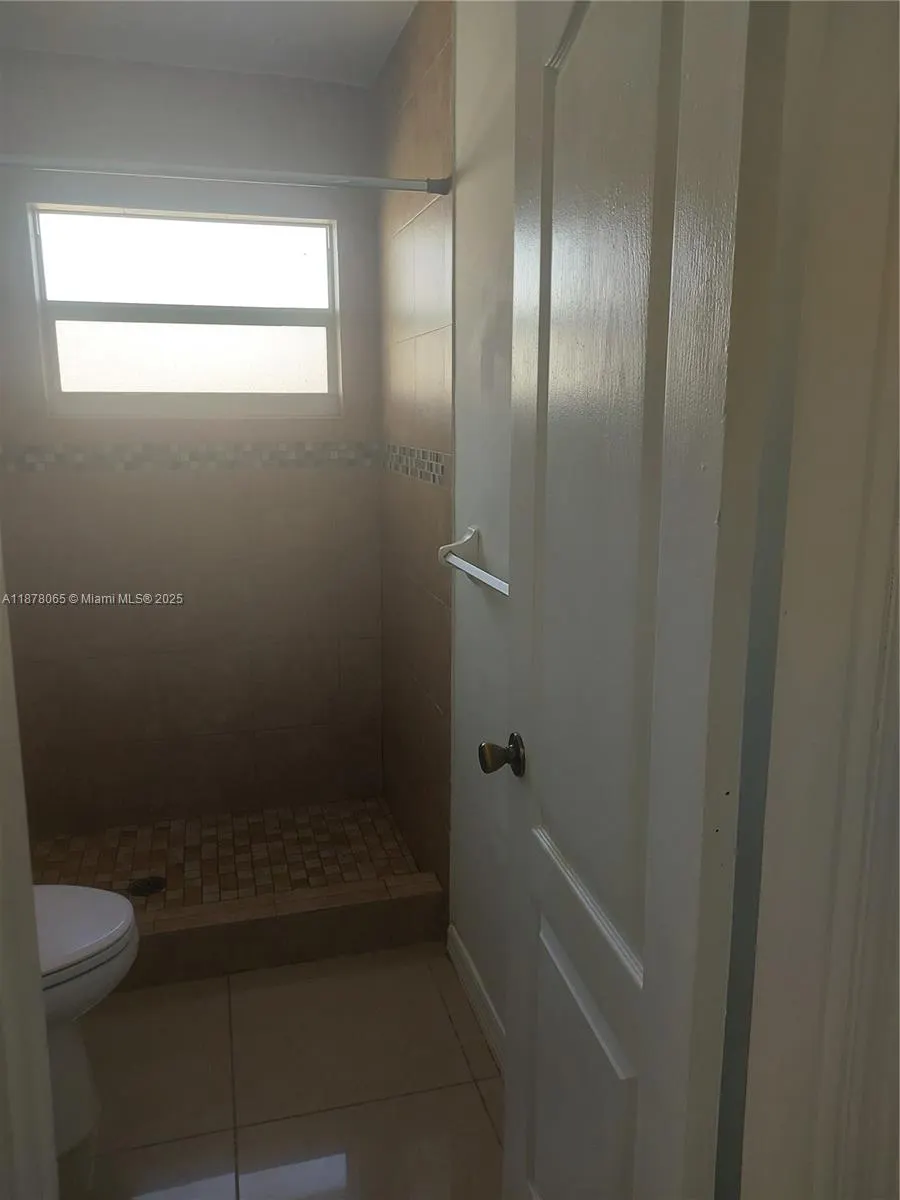 124 Apache St, #124