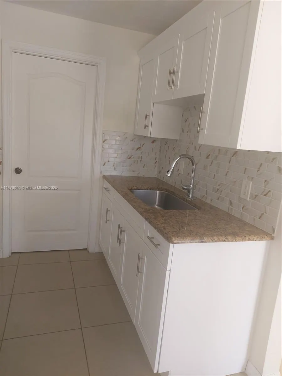124 Apache St, #124