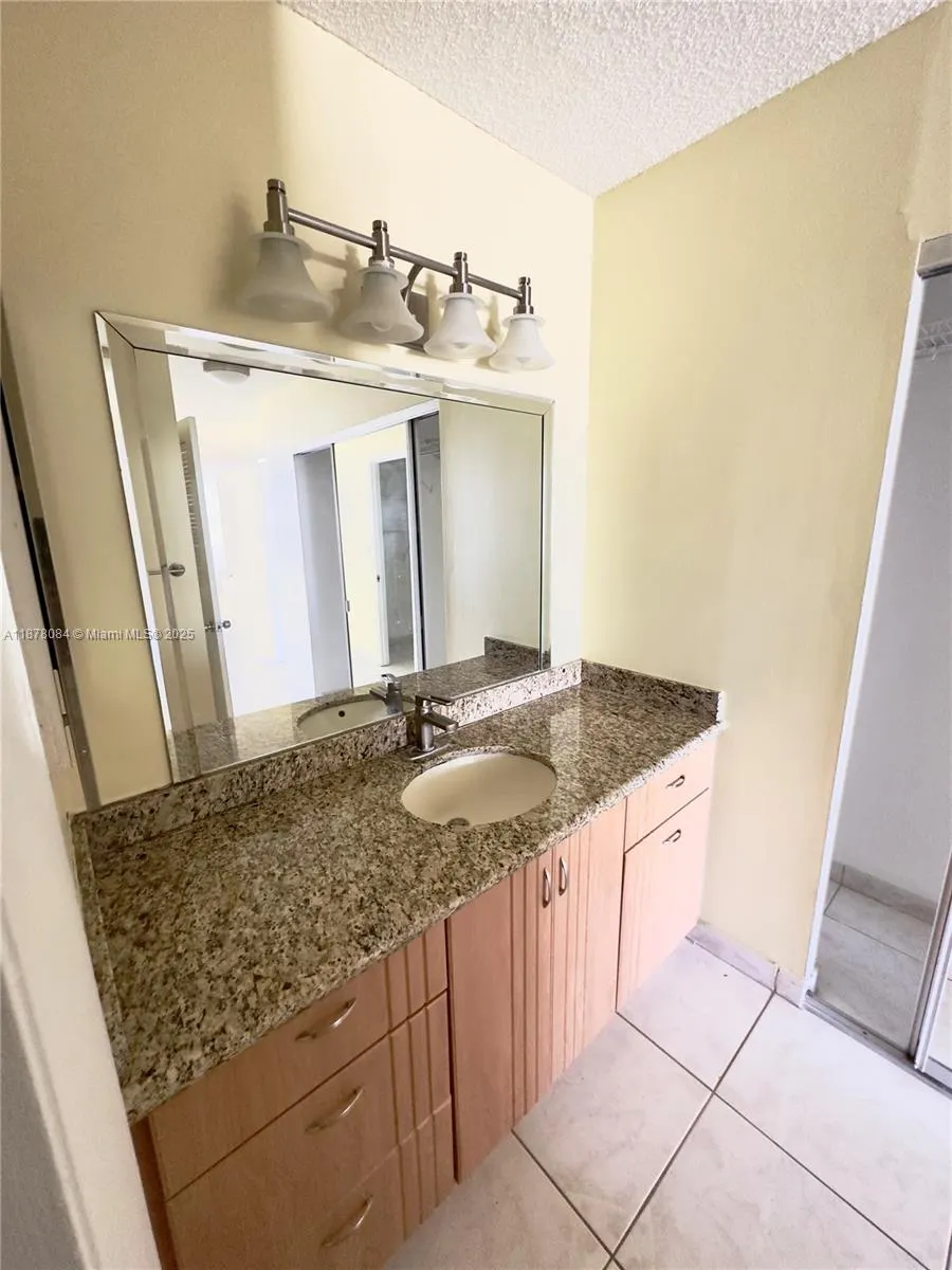 3800 S Ocean Dr, #1518