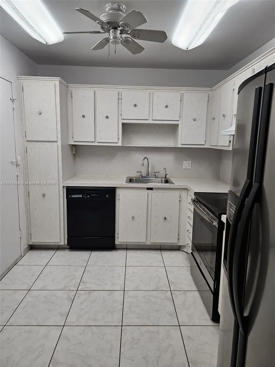 3800 S Ocean Dr, #1518
