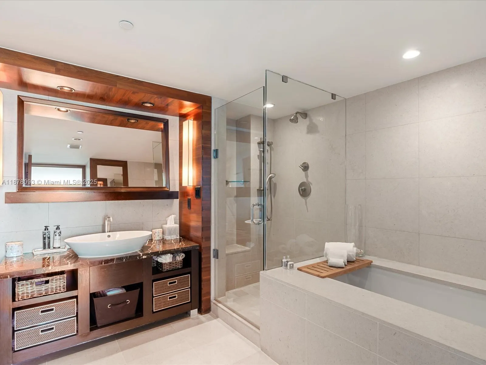 6801 Collins Ave, #716 (deed 708)