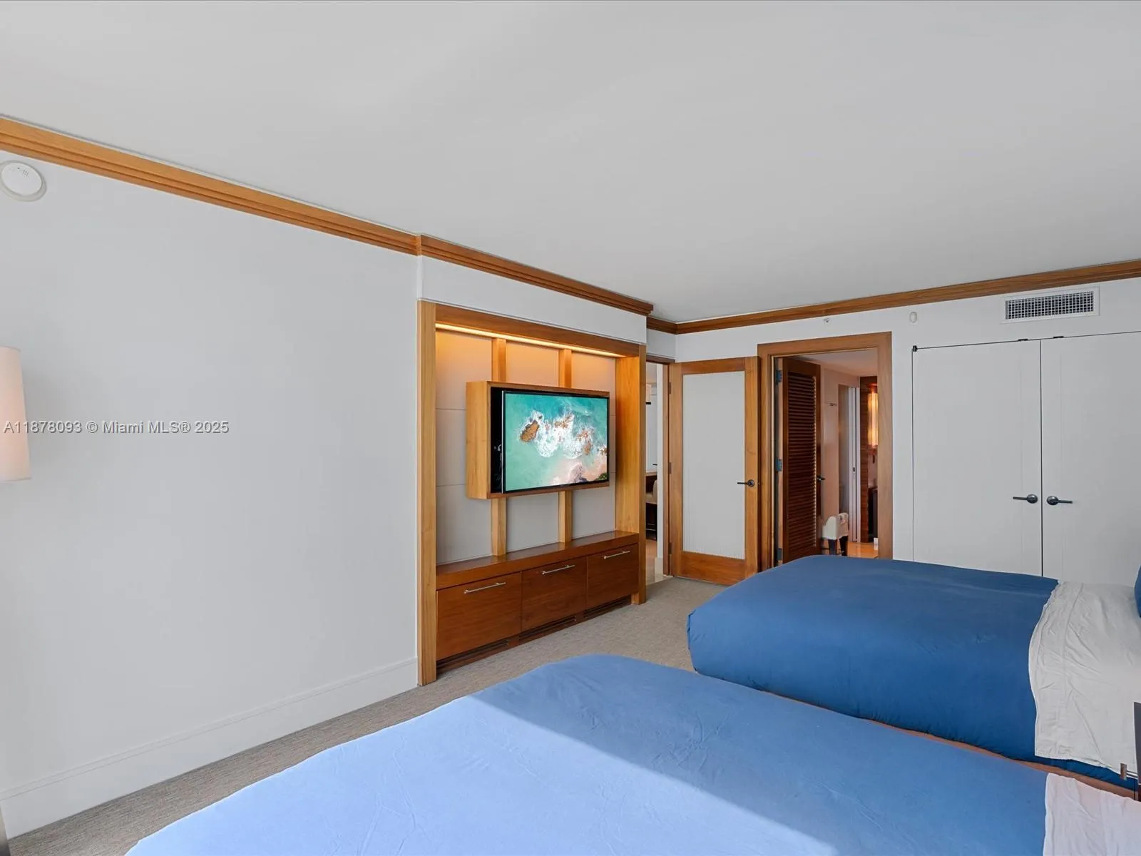 6801 Collins Ave, #716 (deed 708)