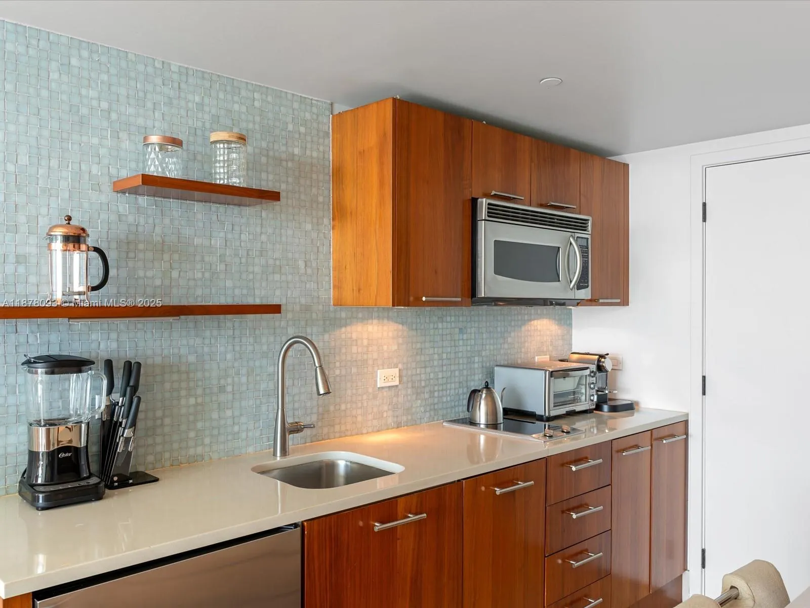 6801 Collins Ave, #716 (deed 708)