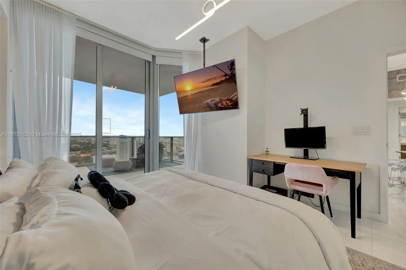 851 NE 1st Ave, #2708