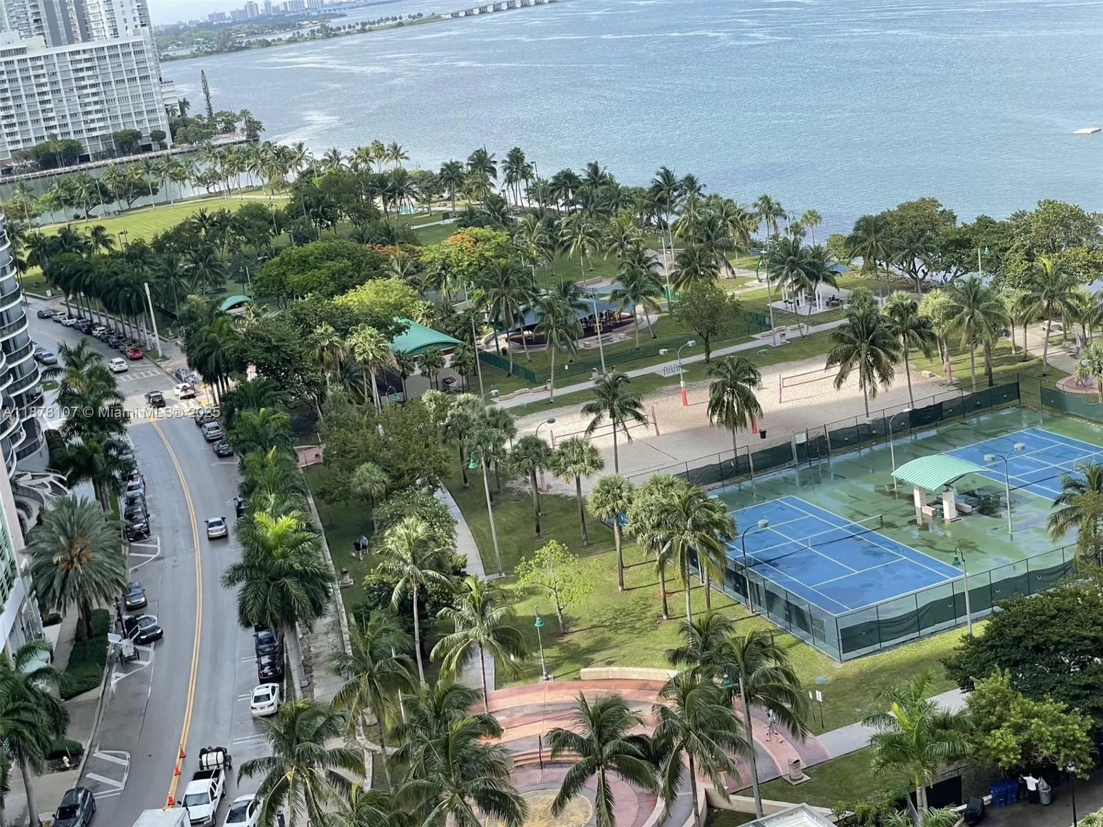 1750 N Bayshore Dr, #2502