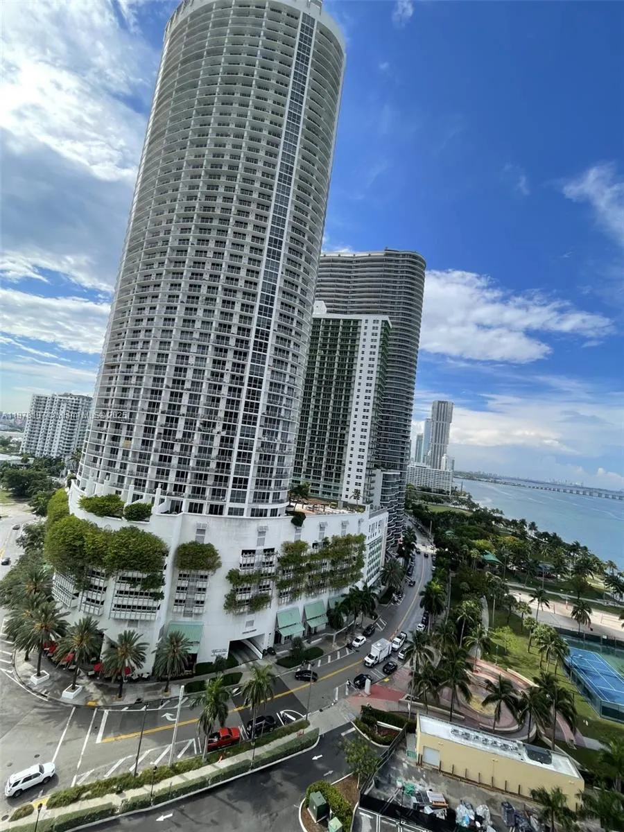 1750 N Bayshore Dr, #2502