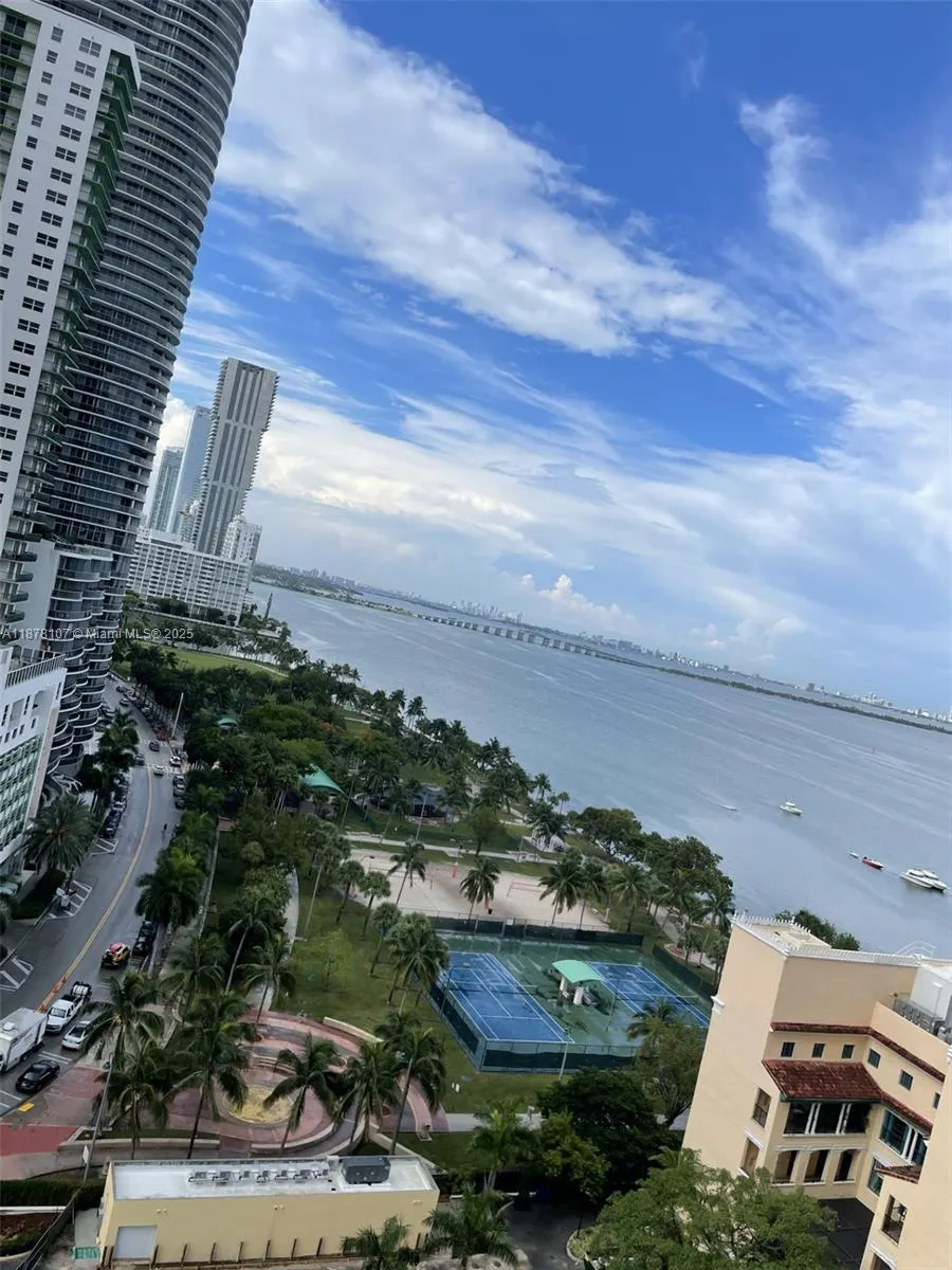 1750 N Bayshore Dr, #2502