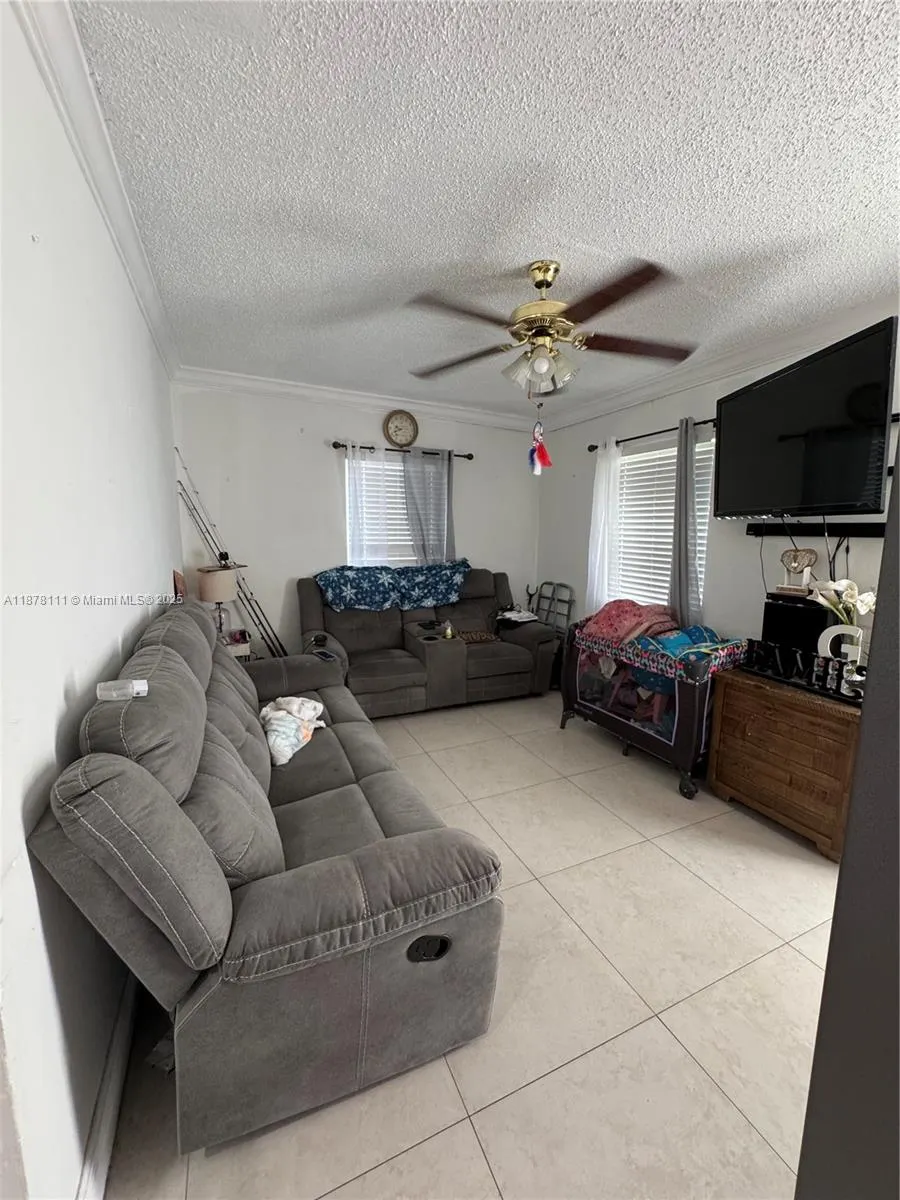 716 SW 11th Ave