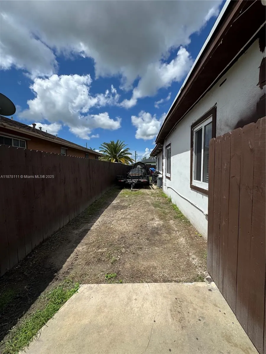 716 SW 11th Ave