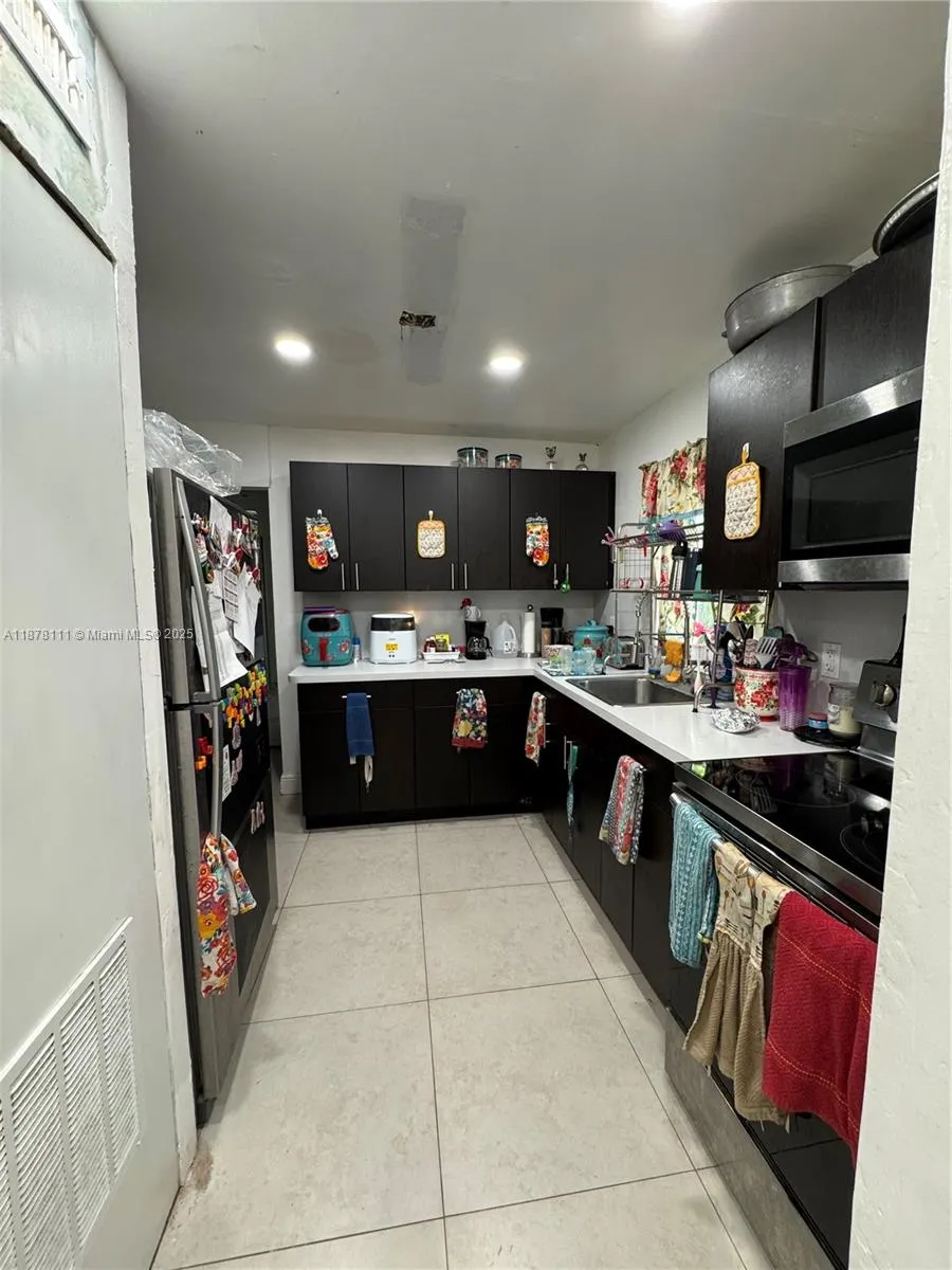 716 SW 11th Ave