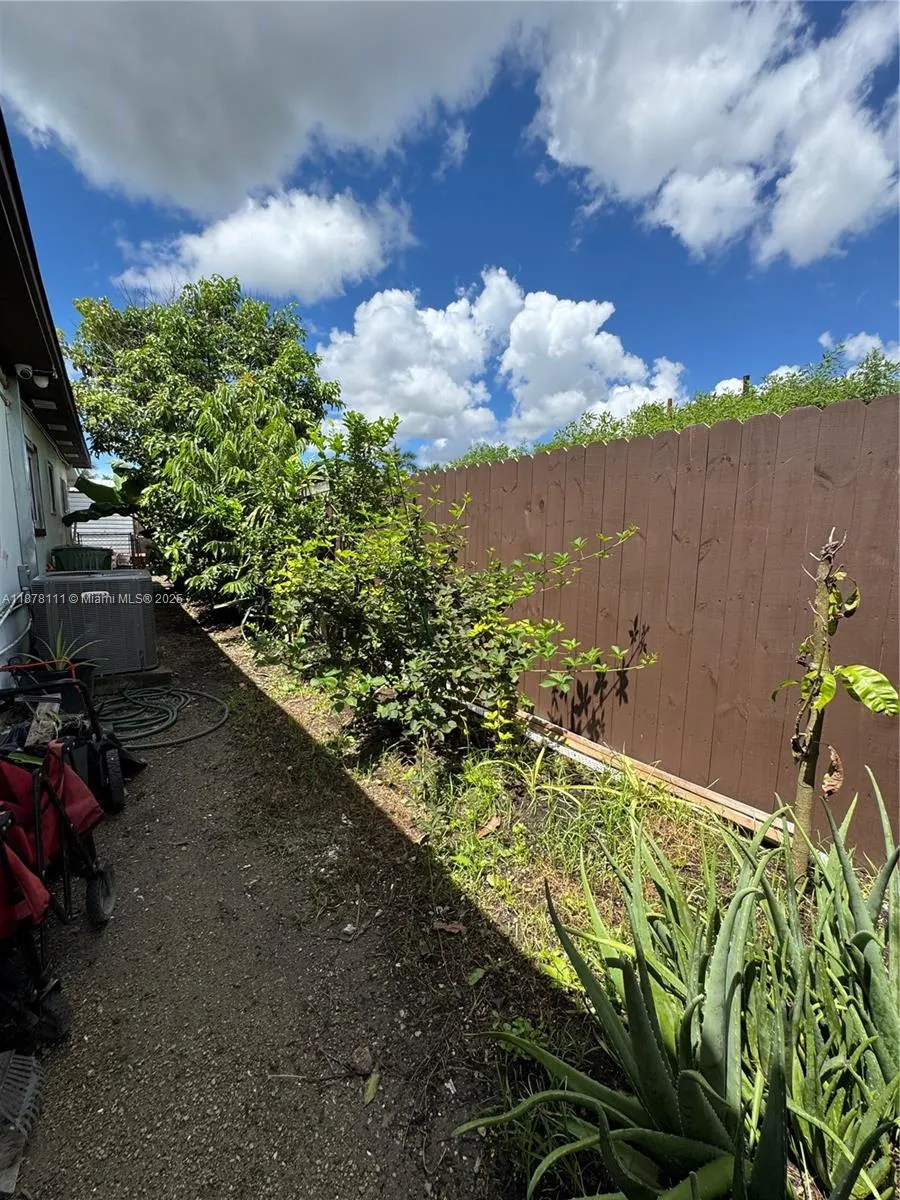 716 SW 11th Ave