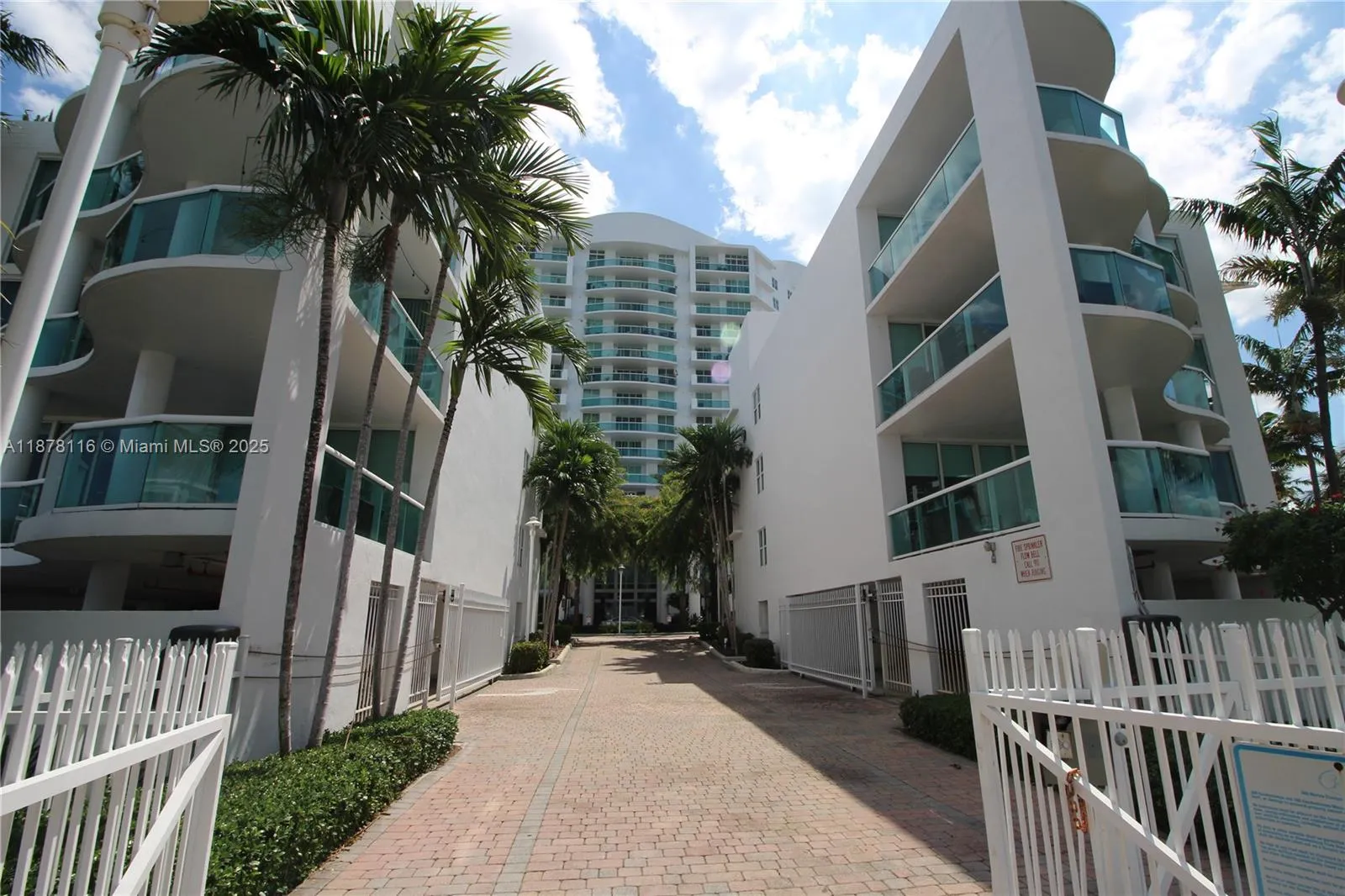7910 Harbor Island Dr, #1004