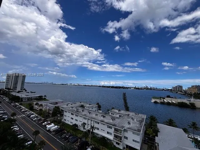 7910 Harbor Island Dr, #1004