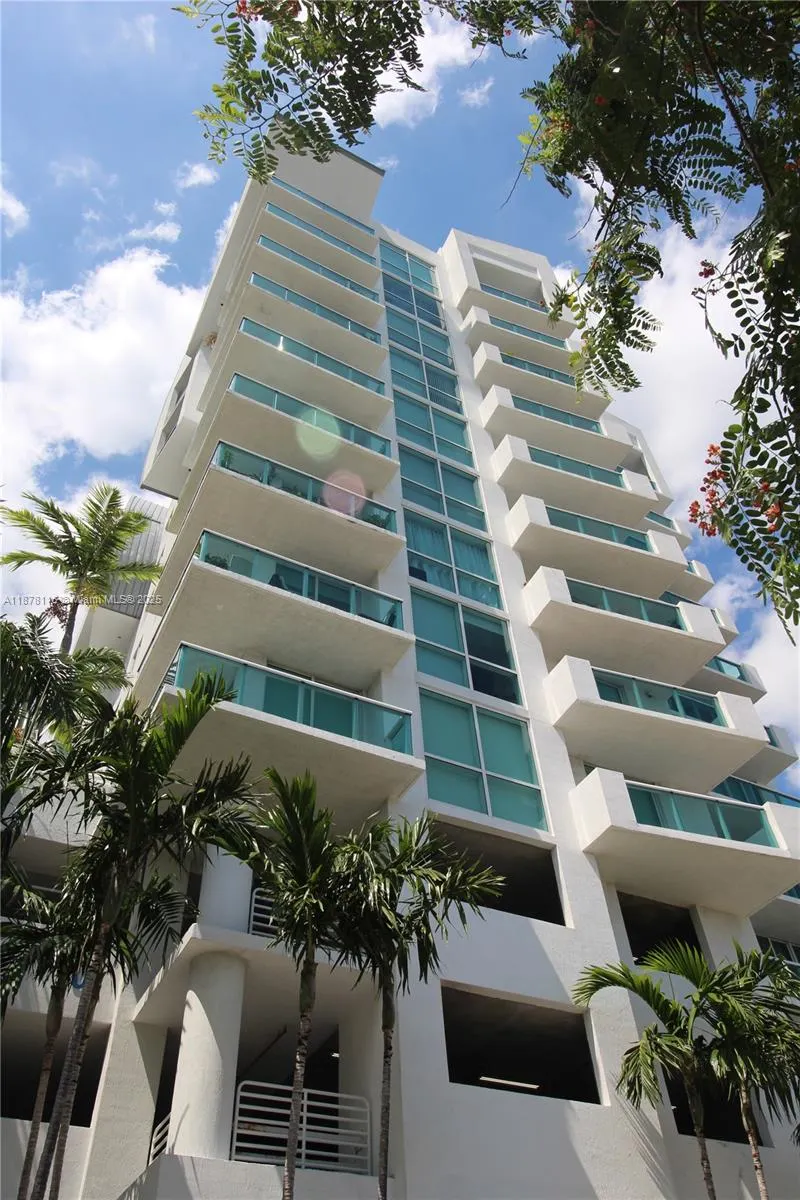 7910 Harbor Island Dr, #1004
