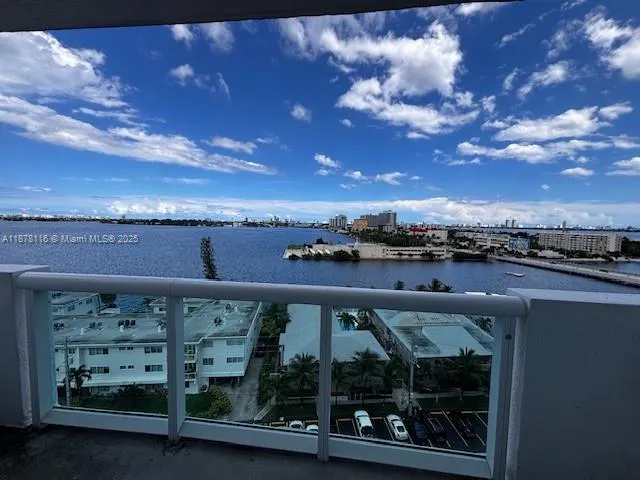 7910 Harbor Island Dr, #1004