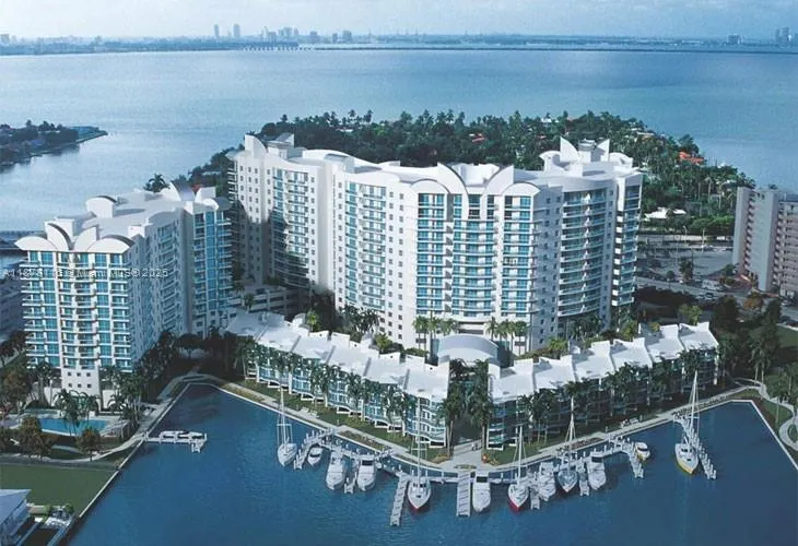 7910 Harbor Island Dr, #1004