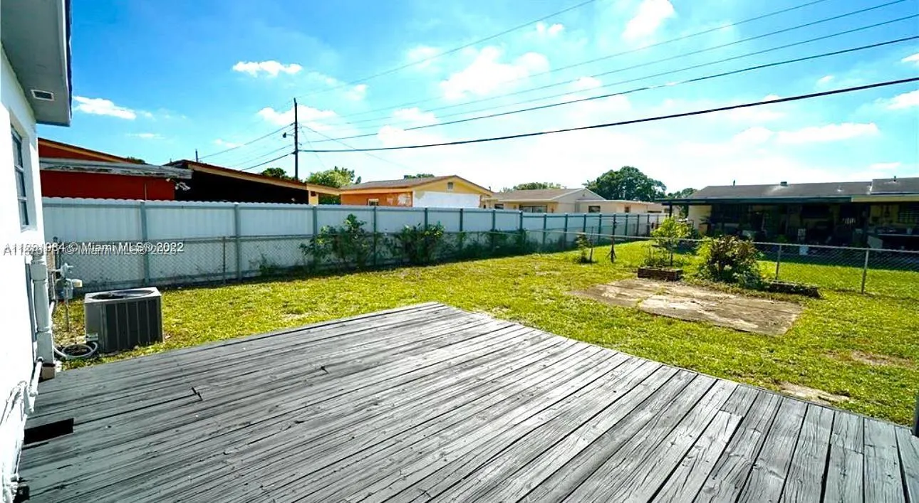 1320 NW 179th St