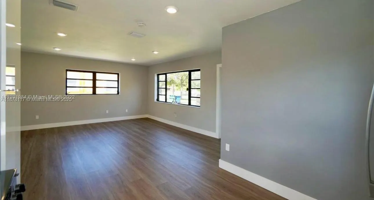 1320 NW 179th St