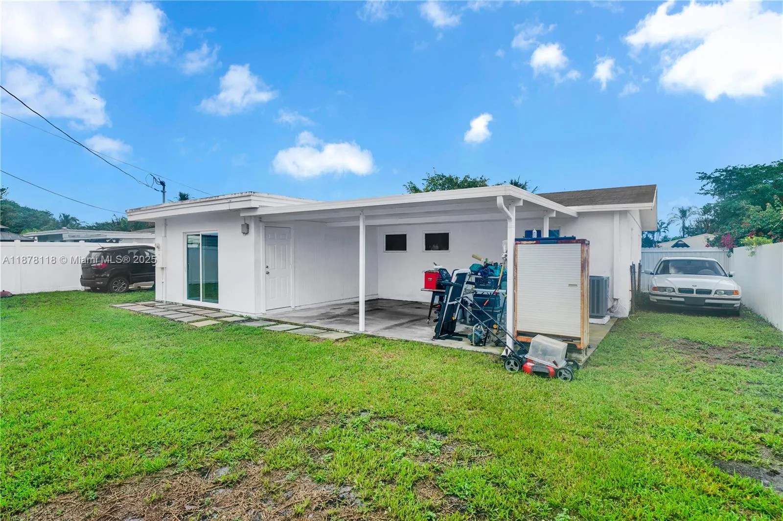 4390 SW 24th St