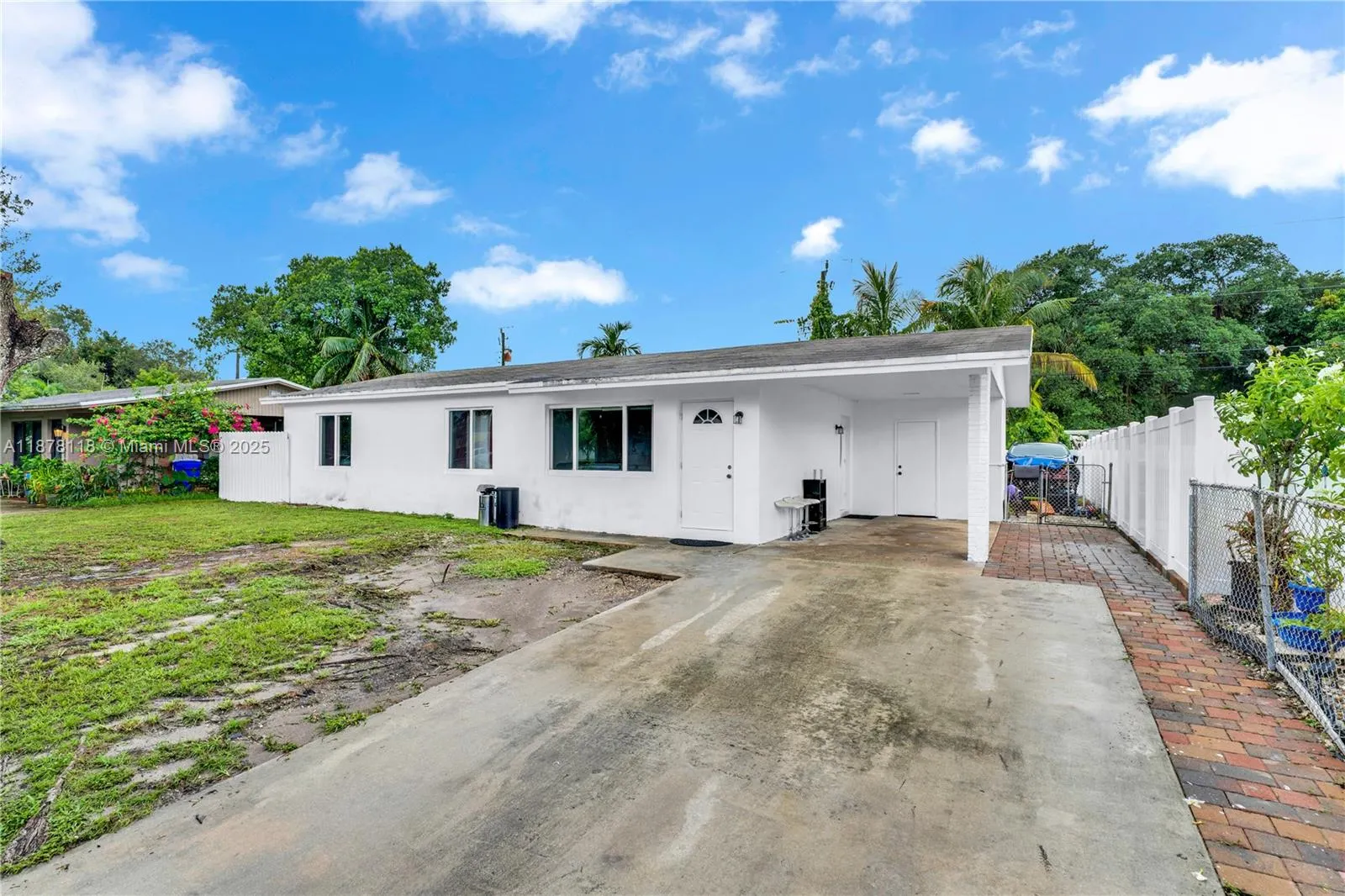 4390 SW 24th St