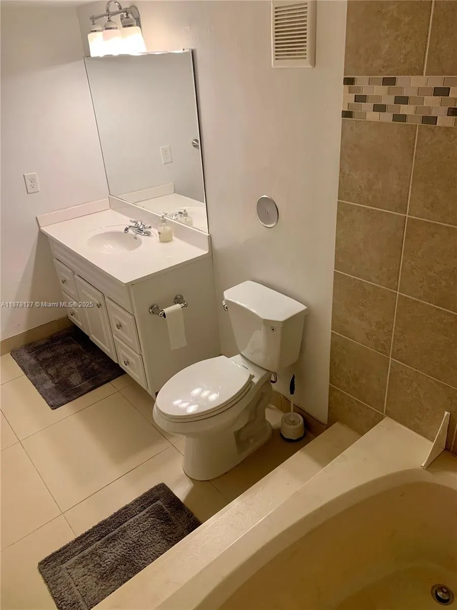 16500 Golf Club Rd, #101