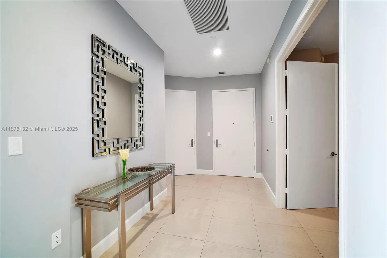 15811 Collins Ave, #3907