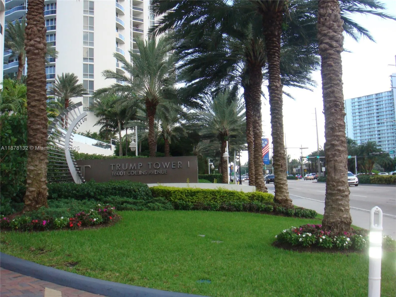 15811 Collins Ave, #3907