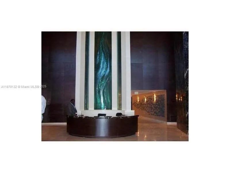15811 Collins Ave, #3907