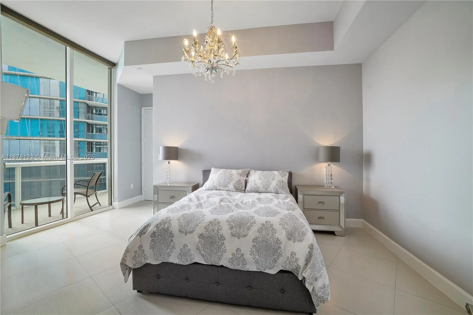 15811 Collins Ave, #3907