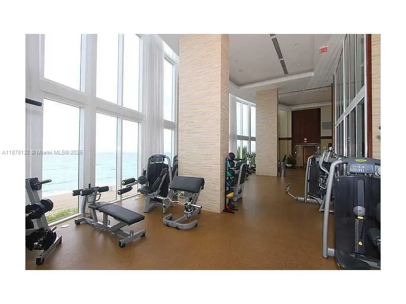 15811 Collins Ave, #3907